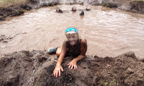 dirty dash 2014 climbing out of the pit