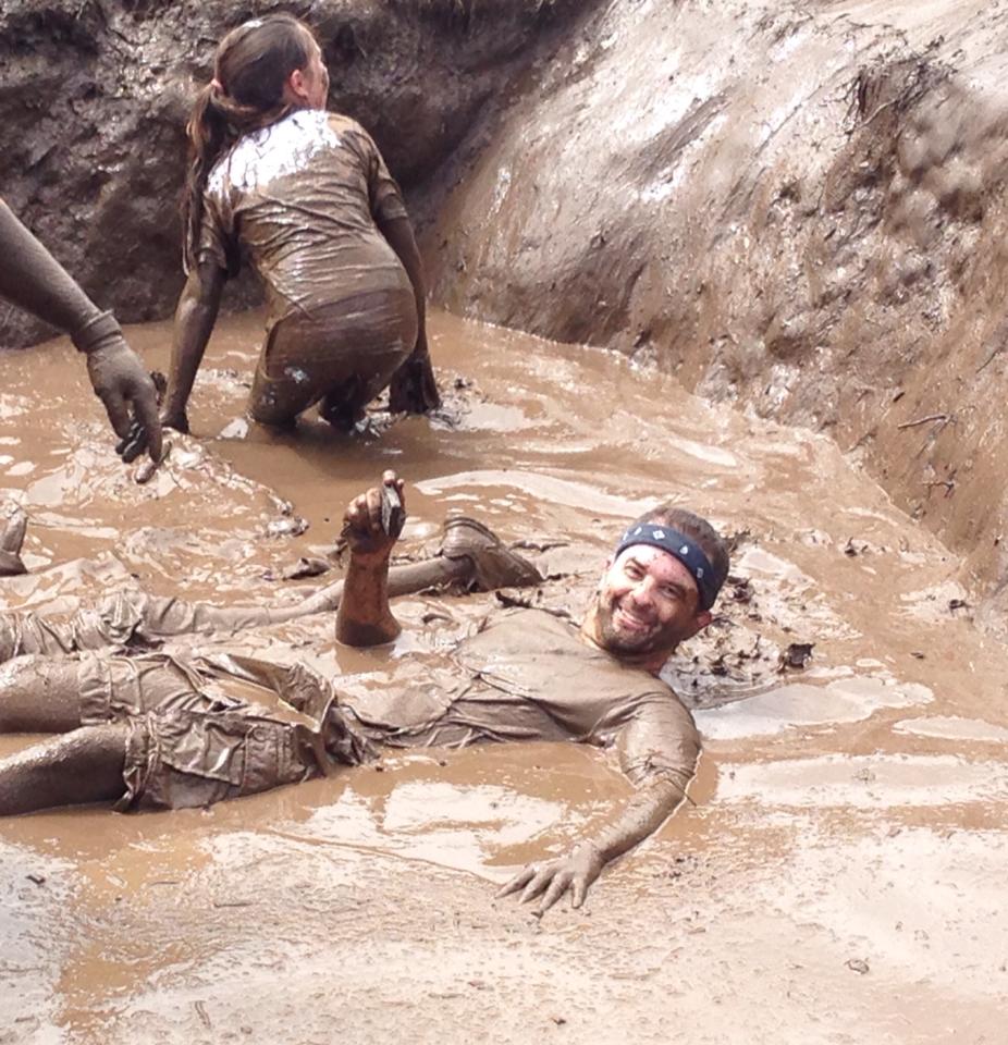 dirty dash 2014 taking a mud bath